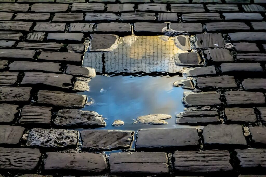 reflection 2922045 1280 1